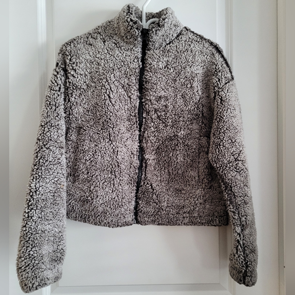 Garage fuzzy jacket size XS